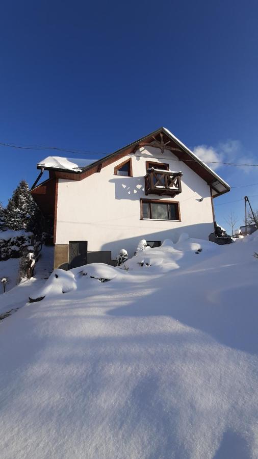 Apartament Huba Exterior photo